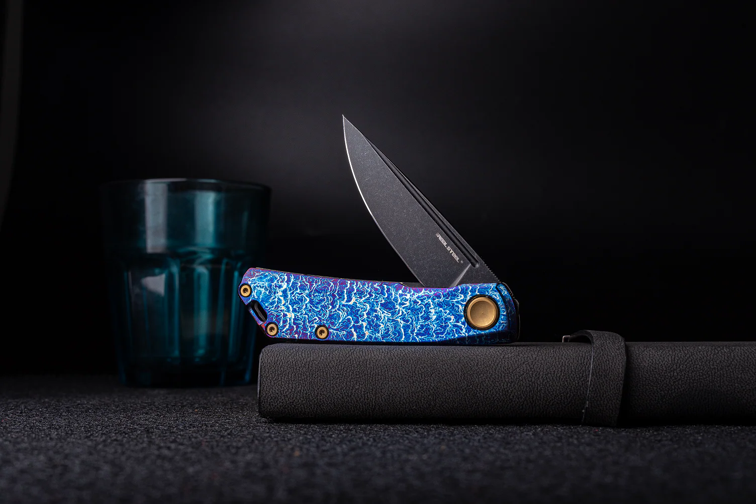 Luna Boost Flame | Frame Lock | Titanium - Image 3
