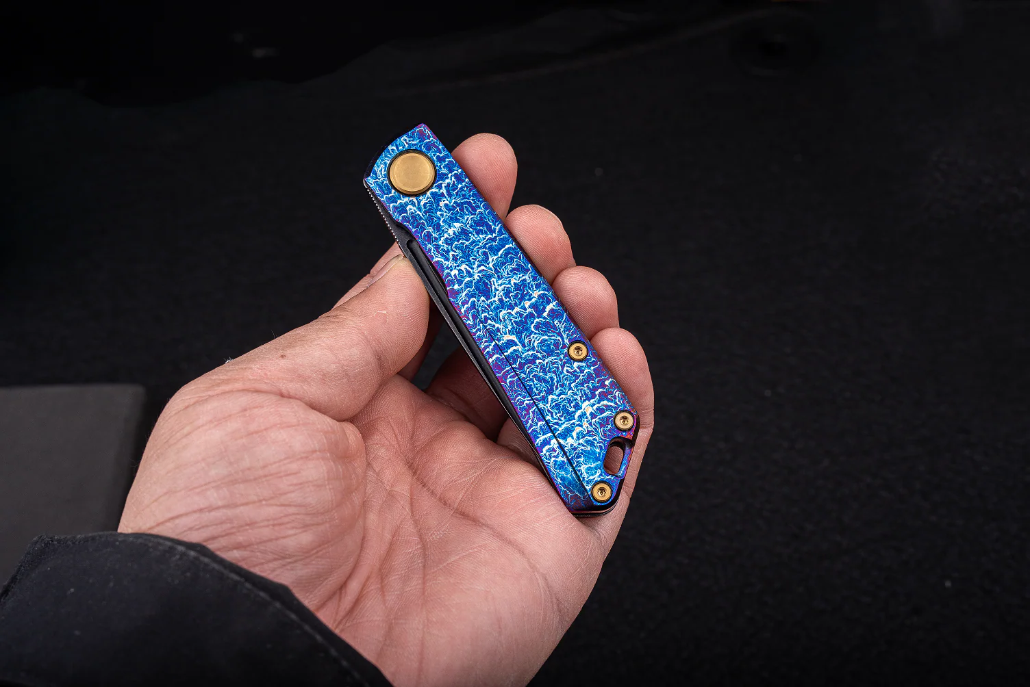 Luna Boost Flame | Frame Lock | Titanium - Image 4