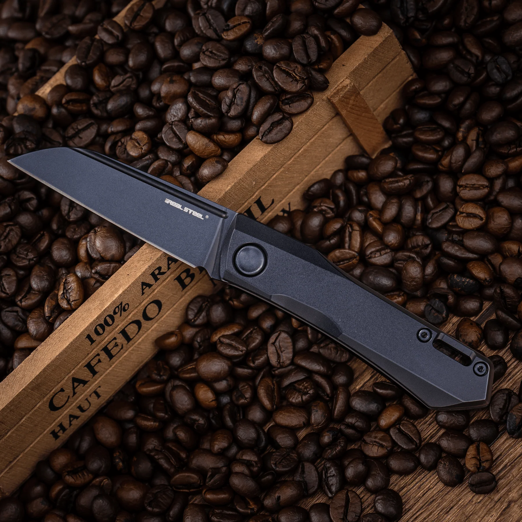 Solis Titanium - Image 19