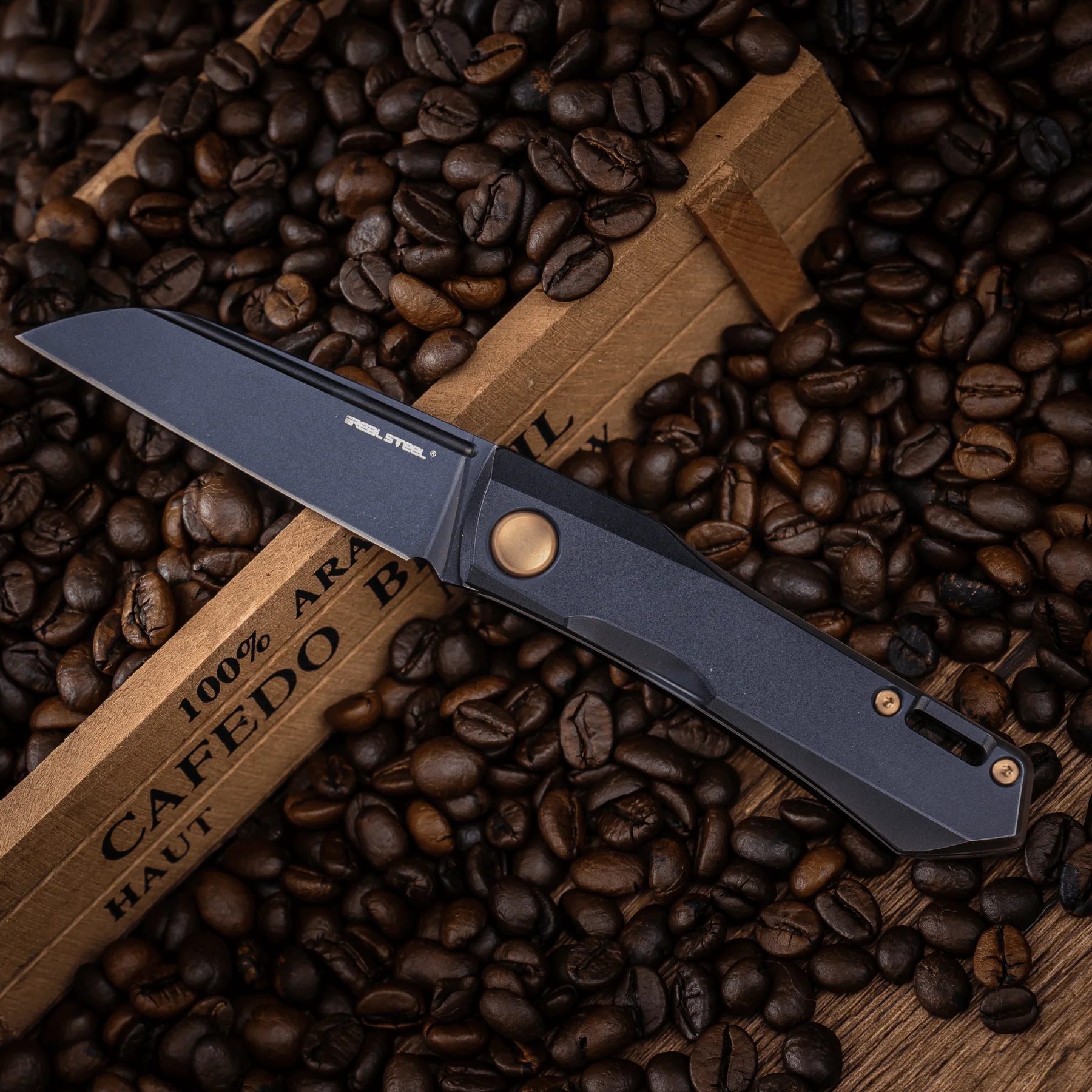Solis Titanium - Image 31